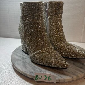 Cailin ankle boots size 8 1/2 pre-owned silver sparkle
